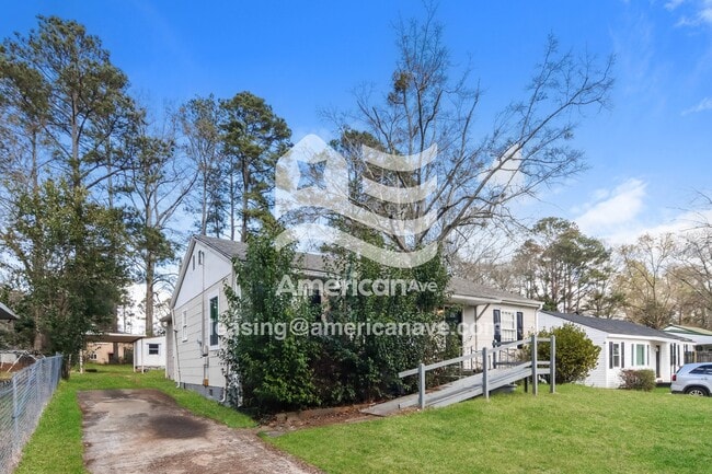 Building Photo - 239 Rutland Cir