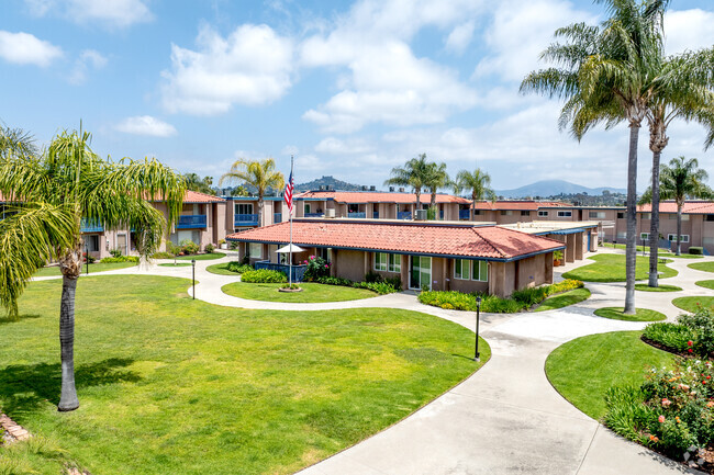 Building Photo - Lake Murray Villa