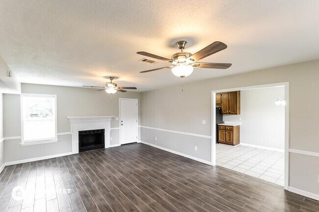 Building Photo - 3955 CYPRESS ST, NORTHPORT, AL 35475