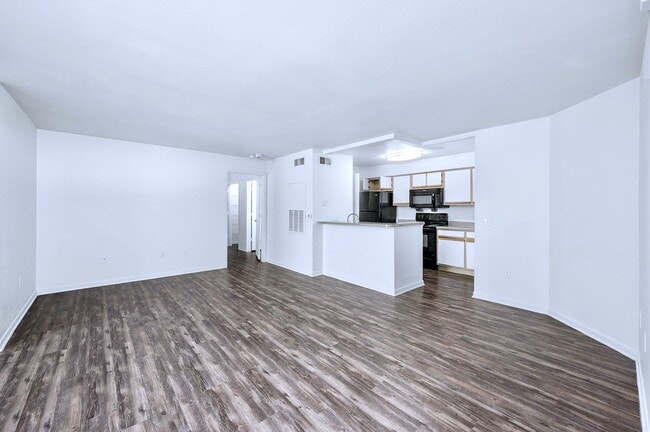 Building Photo - Ridgewood West