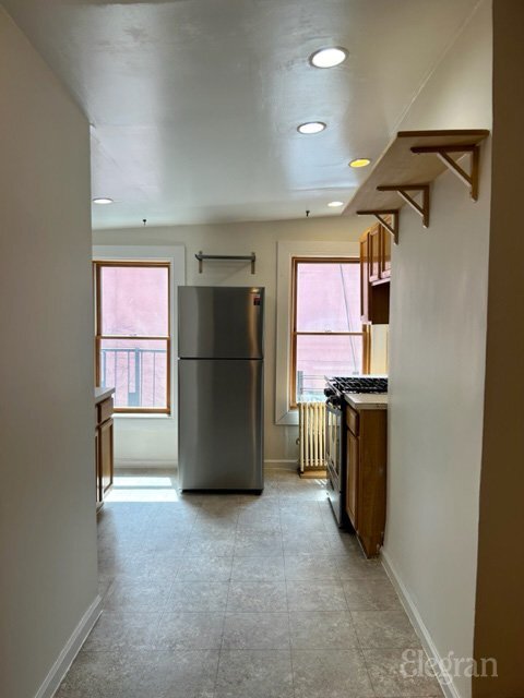 Foto del edificio - 349 Van Brunt St