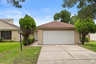 Building Photo - 11122 High Star Dr