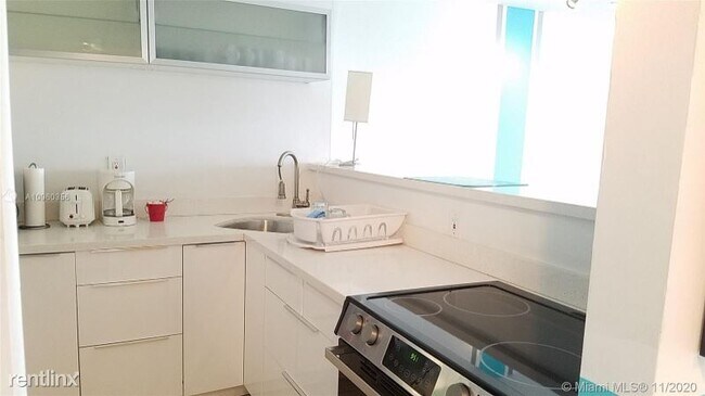 Building Photo - 1 br, 1 bath Condo - 465 Ocean Dr