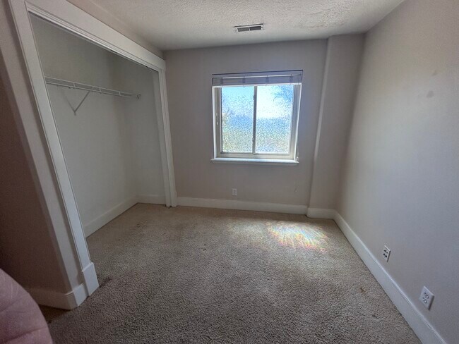 Foto del edificio - 2287 W New Harvest Ln