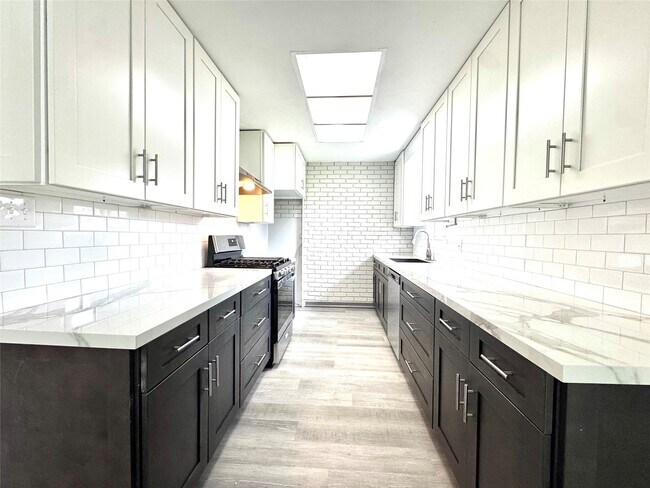 Foto del edificio - 5538 Mackinaw St