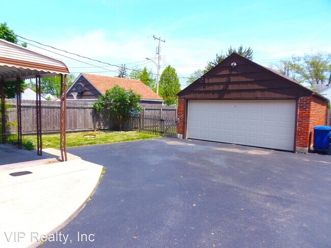 Foto del edificio - 3 br, 1 bath House - 790 S. Roys Avenue