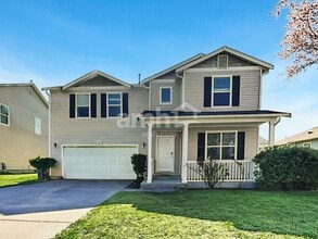 Building Photo - 306 Nelsen St NE