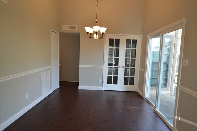 Building Photo - 24014 4 Sixes Ln
