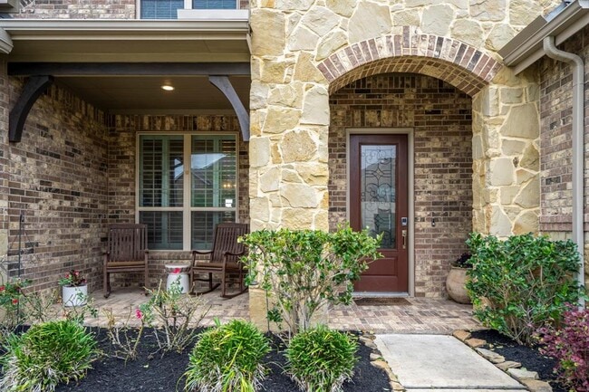 Foto del edificio - 28203 Middlewater View Ln