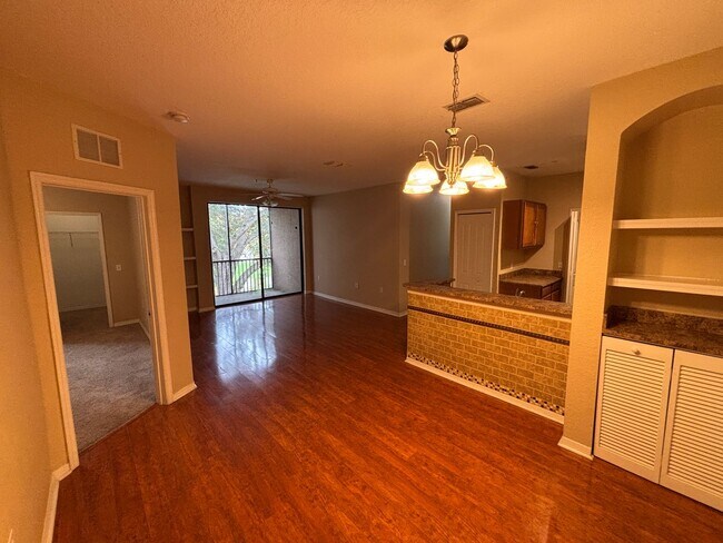 Foto del edificio - Spacious 3 Bed 2 Bath in Serenata with Pond Views