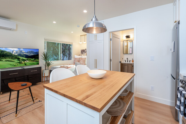 Kitchen - 8823 Horner St