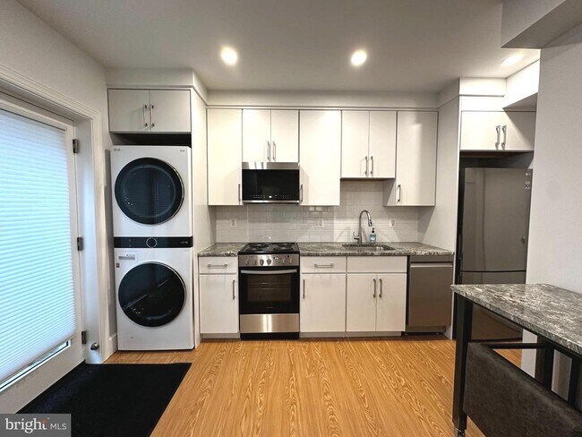 Foto del edificio - 922 N Cleveland St