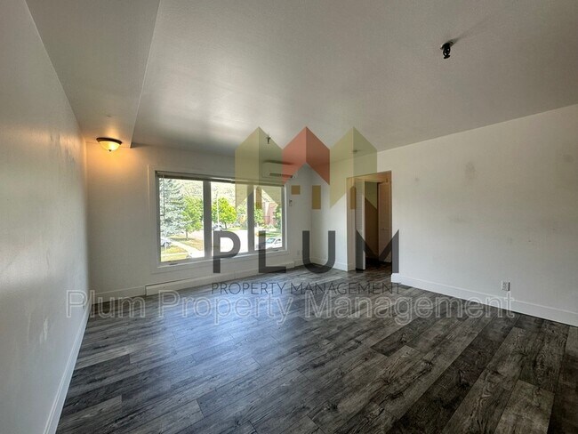 Building Photo - 1547 South Higgins Avenue