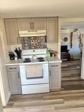 Building Photo - 148 Clark St