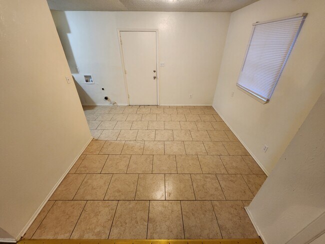 Foto del edificio - 805 Williams St