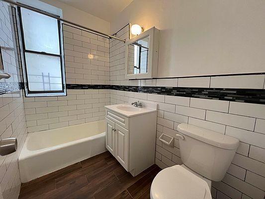 Foto del edificio - 1 bedroom in BRONX NY 10460