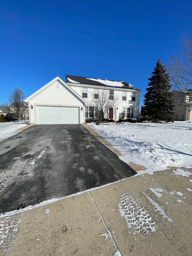 303 Oak Grove Dr, Wauconda, IL 60084 House for Rent in Wauconda, IL