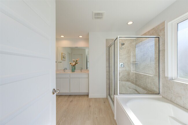 Foto del edificio - 2808 Misty Elm Ln