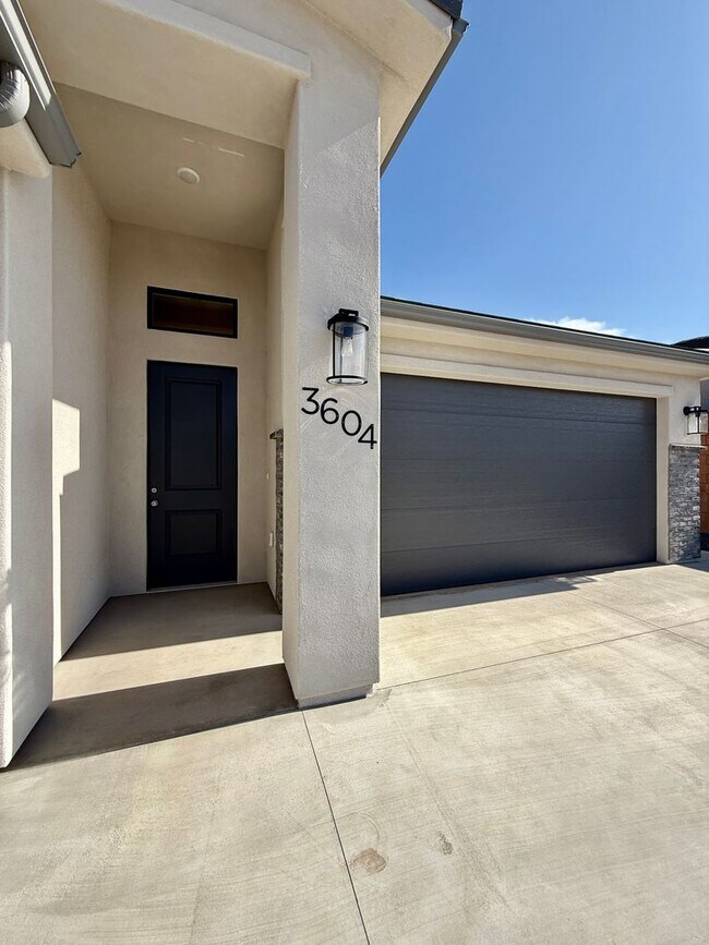 Building Photo - Brand New Four-Bedroom Home in Hurricane