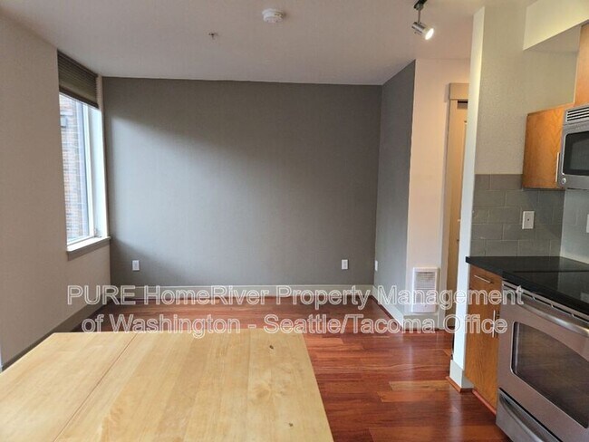 Foto del edificio - 4547 8th Ave NE