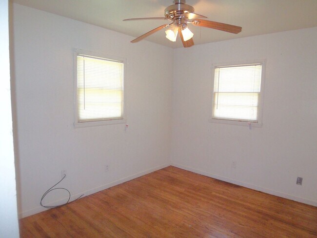 Foto del edificio - 4206 Crockett St