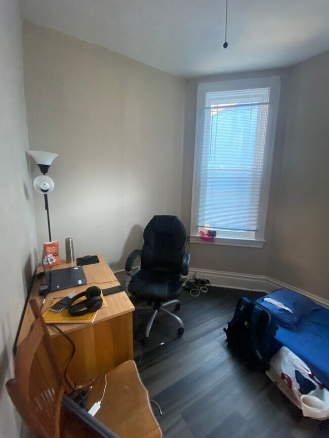 Foto del edificio - 275 N Dithridge St