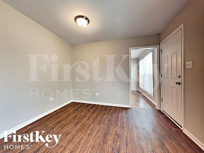 Foto del edificio - 16322 Kenwood Ct