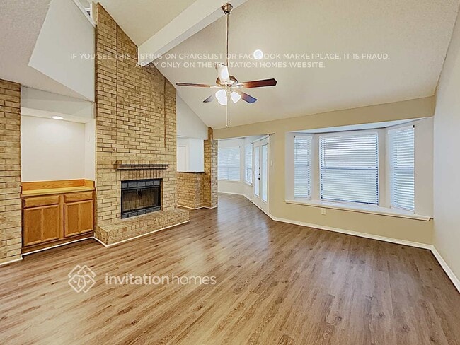 Building Photo - 2414 Claremont Dr