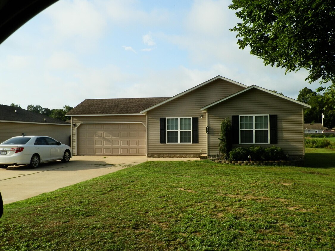 504 Dana Dr, Paragould, AR 72450 House Rental in Paragould, AR