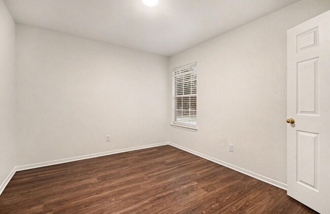 Building Photo - 10227 Rolleston Ln