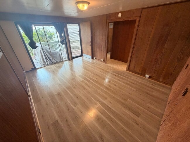 Building Photo - 4257 Sierra Dr