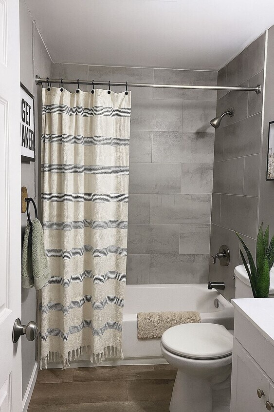 Building Photo - 4581 Narrow Lane Rd