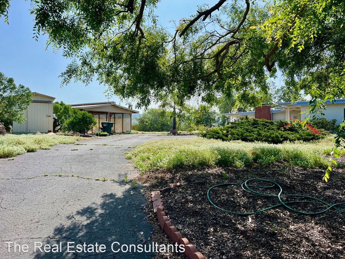 Primary Photo - 3 br, 2 bath House - 1280 Loma Vista Way