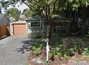 Building Photo - 4877 SE Jackson St