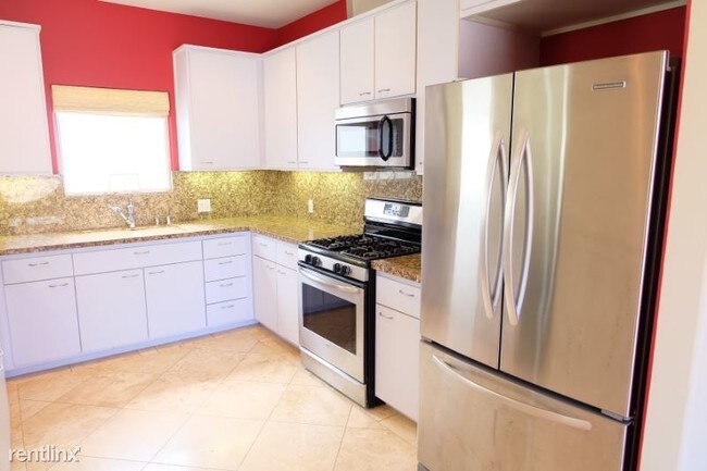 Building Photo - 129 Hurricane St