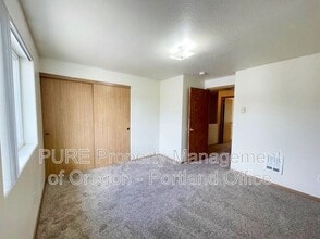 Building Photo - 2619 SE 125th Ave