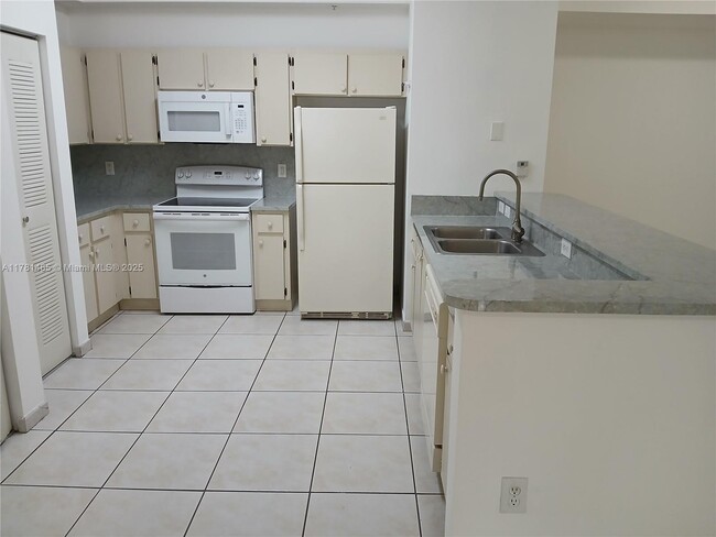 Building Photo - 7230 NW 114th Ave