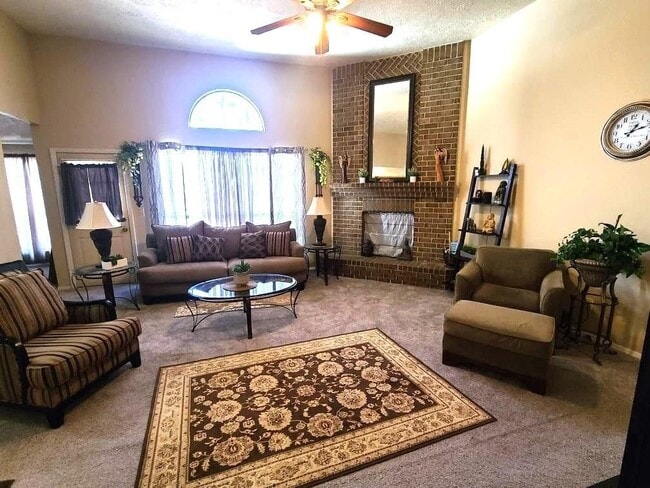 Foto del edificio - 7036 Ivy Pointe Row