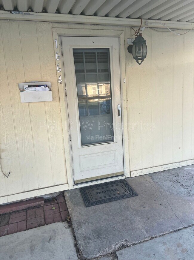 Building Photo - 1664 Fagan Dr