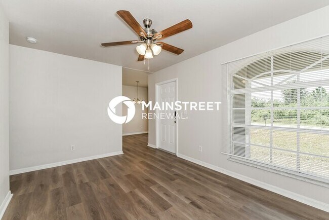 Foto del edificio - 3 Bedroom Pet-Friendly Home in Lehigh Acre...