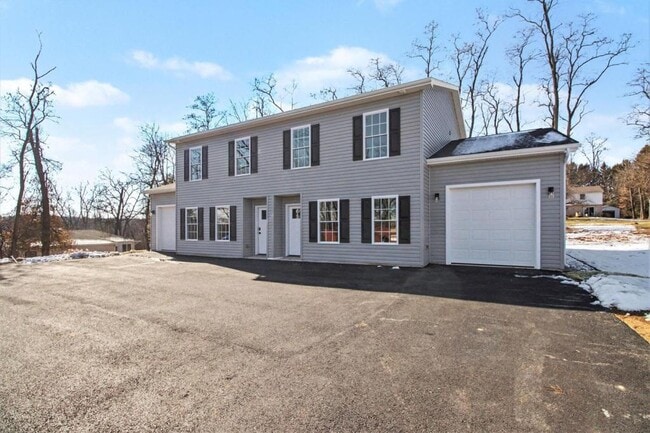 Building Photo - 1355 Valley Green Rd