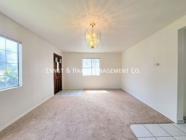 Foto del edificio - 8142 California St