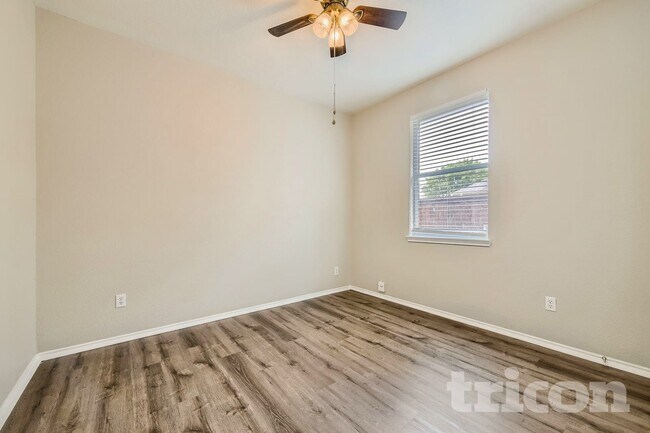 Foto del edificio - 103 Hollow Tree Dr