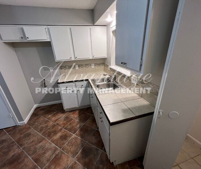 Building Photo - Nice Home in Frayser