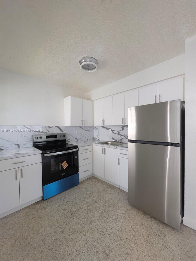 Foto del edificio - 1152 NW 6th St