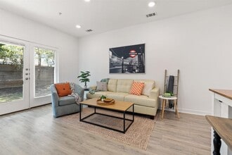 Building Photo - 5924 S Congress Ave