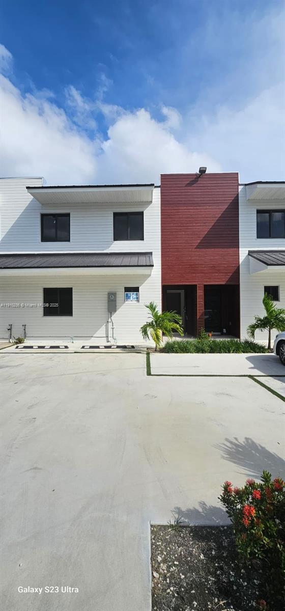 Foto del edificio - 936 NW 10th St