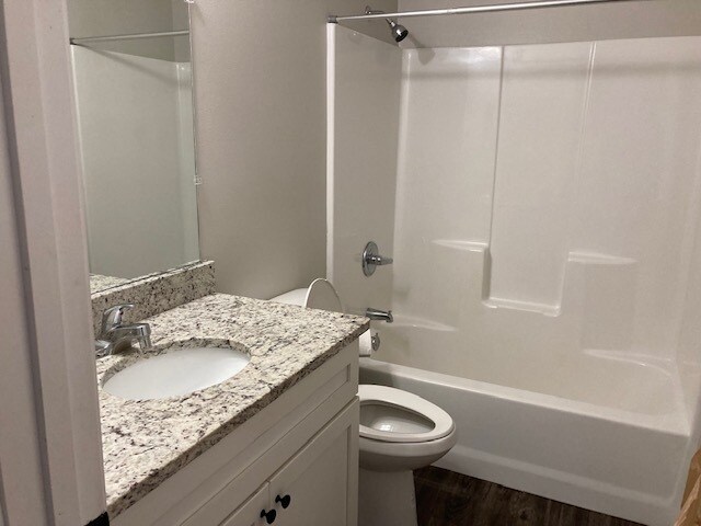 Foto del edificio - 127 Clifton Brown Ln