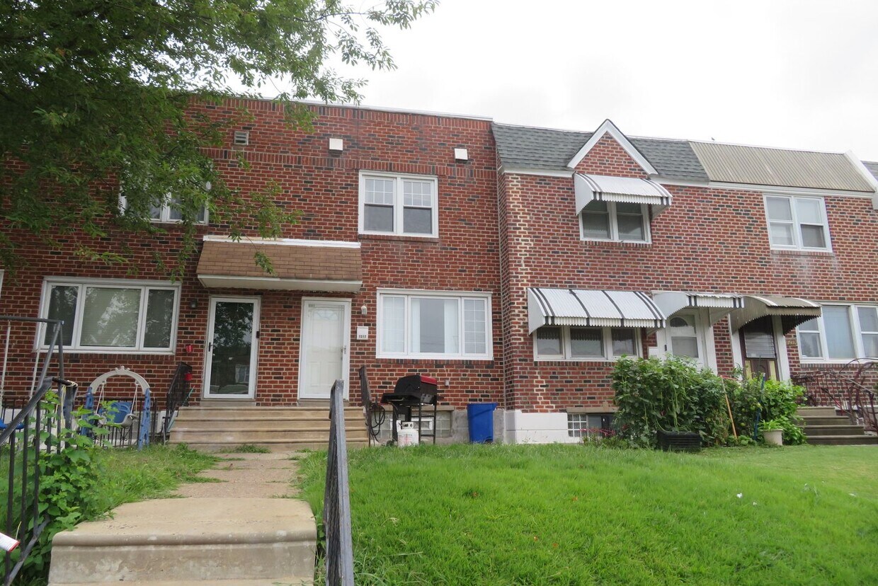 Primary Photo - 7217 Brous Ave