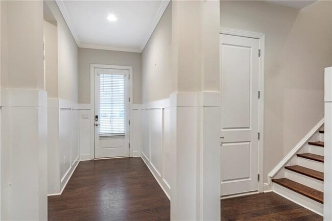 Building Photo - 3430 Steinbeck St